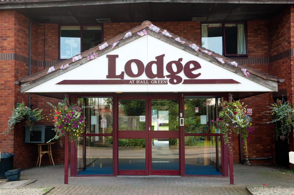 The Lodge Hotel Бирмингем Экстерьер фото