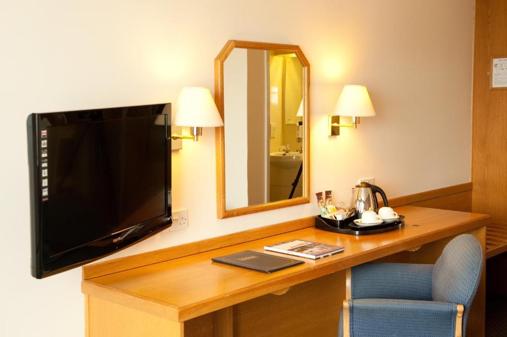 The Lodge Hotel Бирмингем Экстерьер фото